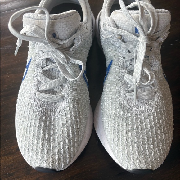 Nike React Infinity Gray and Blue Running Sneakers - Picture 6 of 6